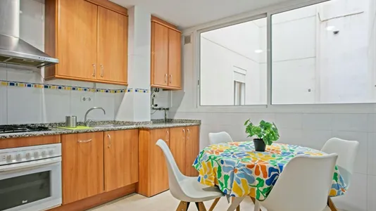 Rooms in Barcelona Sants-Montjuïc - photo 5