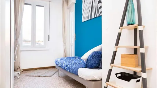 Rooms in Milano Zona 8 - Fiera, Gallaratese, Quarto Oggiaro - photo 5