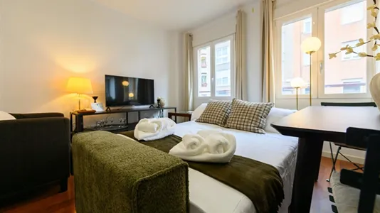 Apartments in Madrid Ciudad Lineal - photo 6