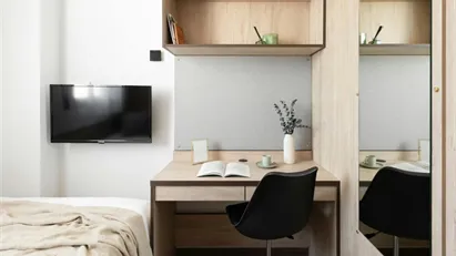 Room for rent in Pozuelo de Alarcón, Comunidad de Madrid