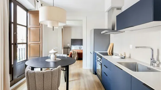 Apartments in Barcelona Ciutat Vella - photo 7