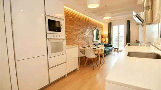 Apartments in Barcelona Eixample - photo 2