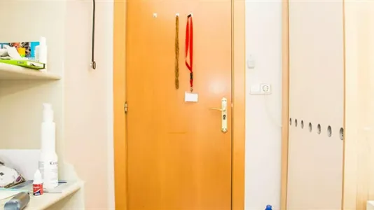 Rooms in Barcelona Les Corts - photo 2