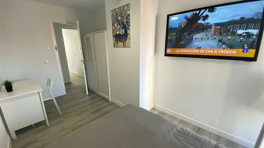 Rooms in Adaro - photo 8