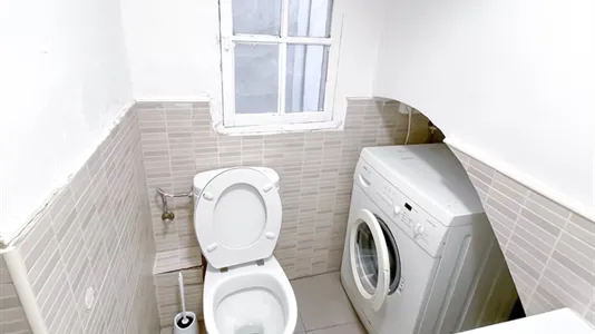 Rooms in Barcelona Ciutat Vella - photo 5