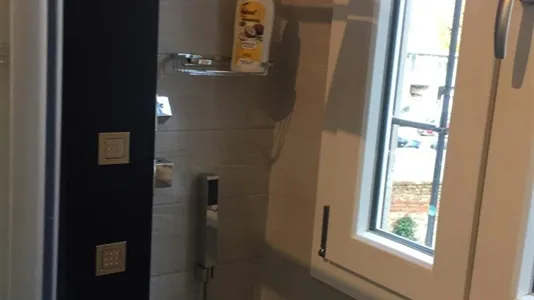 Rooms in Florence - photo 8