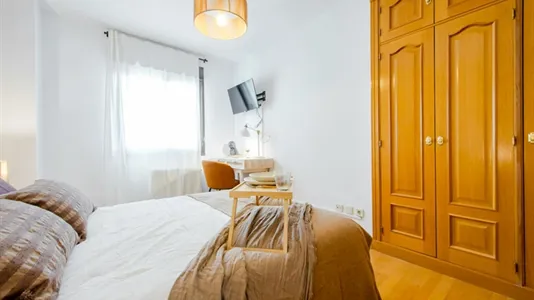 Rooms in Madrid Chamberí - photo 2