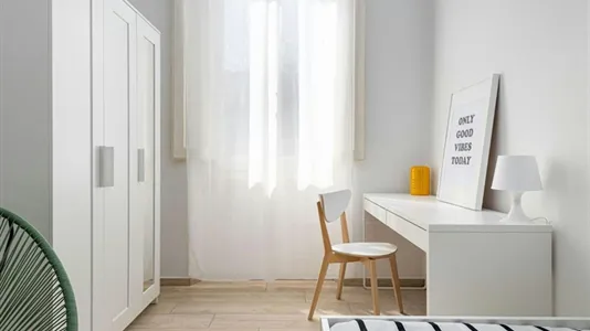 Rooms in Florence - photo 2