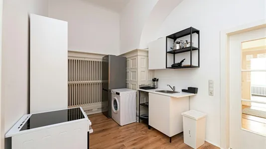Rooms in Berlin Mitte - photo 8