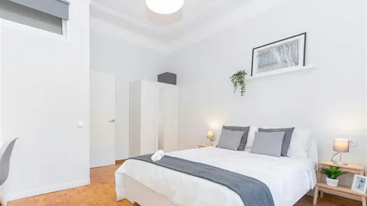 Rooms in Barcelona Eixample - photo 3