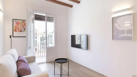Apartments in Barcelona Eixample - photo 2