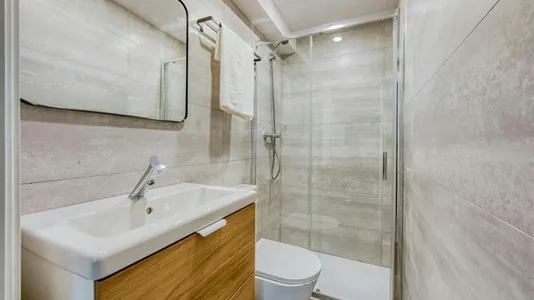 Rooms in Oviedo - photo 2