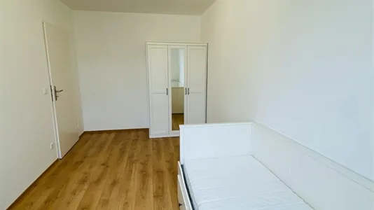 Rooms in Munich Moosach - photo 2