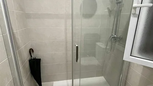 Rooms in Badalona - photo 8