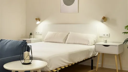 Apartments in Barcelona Ciutat Vella - photo 7