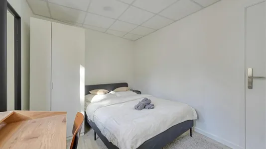 Apartments in Bobigny - photo 2