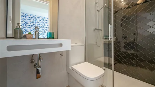 Rooms in Málaga - photo 7