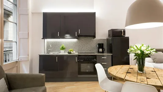 Apartments in Barcelona Ciutat Vella - photo 8