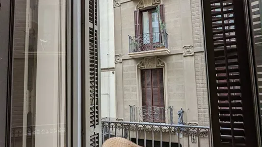 Rooms in Barcelona Ciutat Vella - photo 8