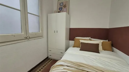 Rooms in Barcelona Eixample - photo 2