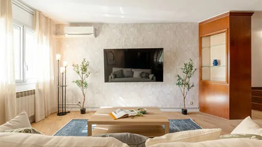 Rooms in Barcelona Eixample - photo 10