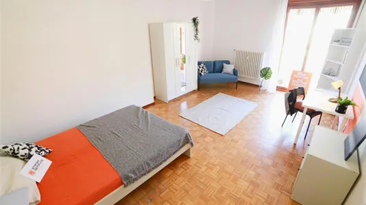 Rooms in Lecco - photo 2