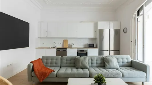 Rooms in Barcelona Eixample - photo 10