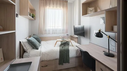 Rooms in Bami - photo 1