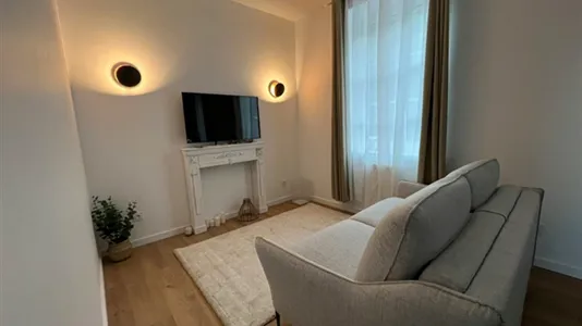 Apartments in Lyon - photo 3