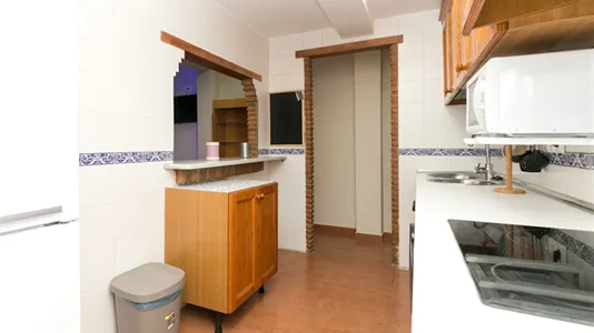 Rooms in Granada - photo 10