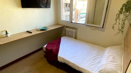 Rooms in Madrid Chamartín - photo 2