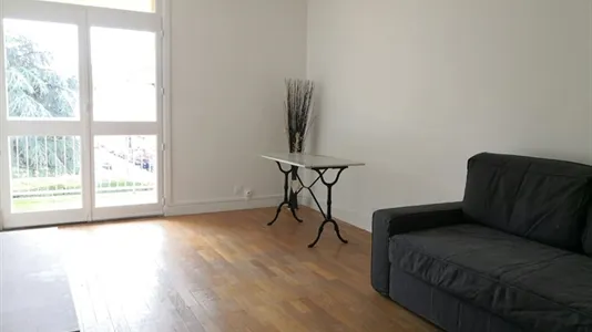 Apartments in Lyon - photo 2