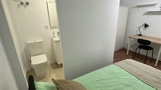 Rooms in Godelleta - photo 2