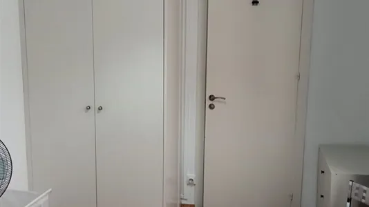 Rooms in Barcelona Ciutat Vella - photo 5