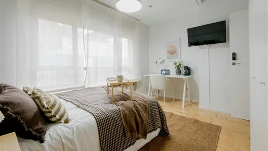 Rooms in Madrid Salamanca - photo 4