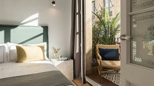 Apartments in Barcelona Ciutat Vella - photo 8
