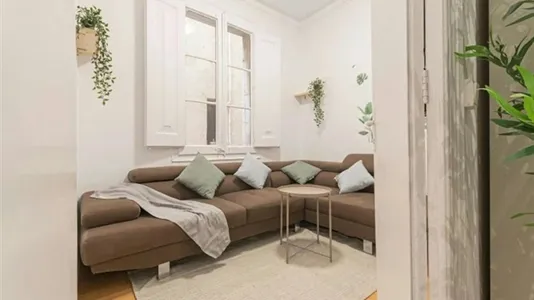 Rooms in Barcelona Ciutat Vella - photo 10