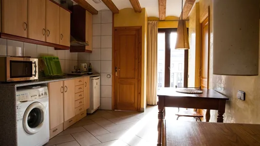 Apartments in Barcelona Ciutat Vella - photo 6