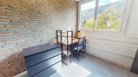 Rooms in Saint-Étienne - photo 2