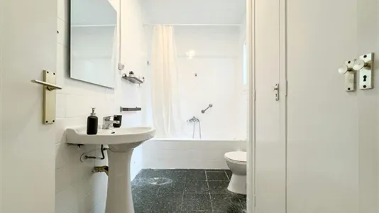 Rooms in Barcelona Eixample - photo 6