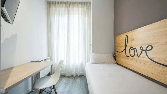 Rooms in Madrid Centro - photo 1