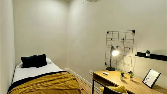 Rooms in Madrid Chamberí - photo 1