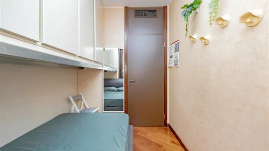 Rooms in Milano Zona 8 - Fiera, Gallaratese, Quarto Oggiaro - photo 5