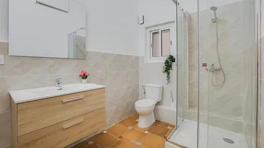 Rooms in Barcelona Eixample - photo 5