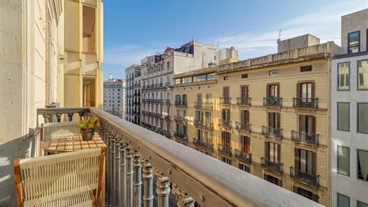 Rooms in Barcelona Eixample - photo 4