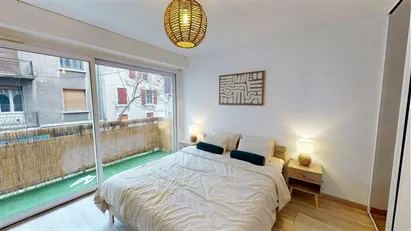 Room for rent in Saint-Julien-en-Genevois, Auvergne-Rhône-Alpes