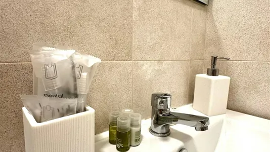 Rooms in Madrid Salamanca - photo 7