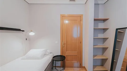 Rooms in Madrid Centro - photo 4