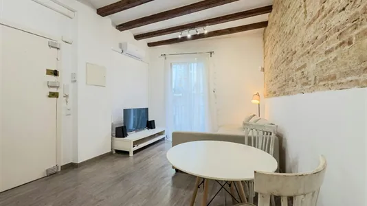 Apartments in Barcelona Ciutat Vella - photo 4