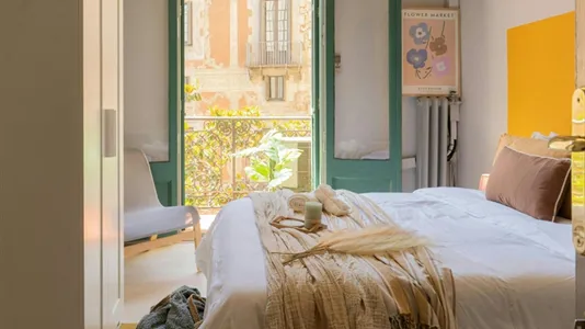 Rooms in Barcelona Ciutat Vella - photo 1
